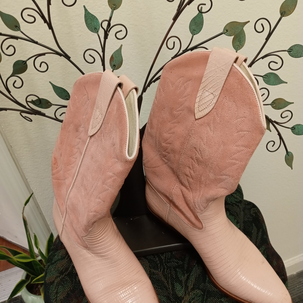 Shoes - Picture 4 of 7